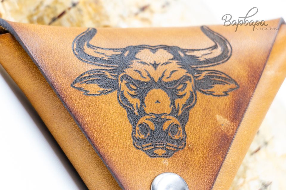 Монетница треугольная