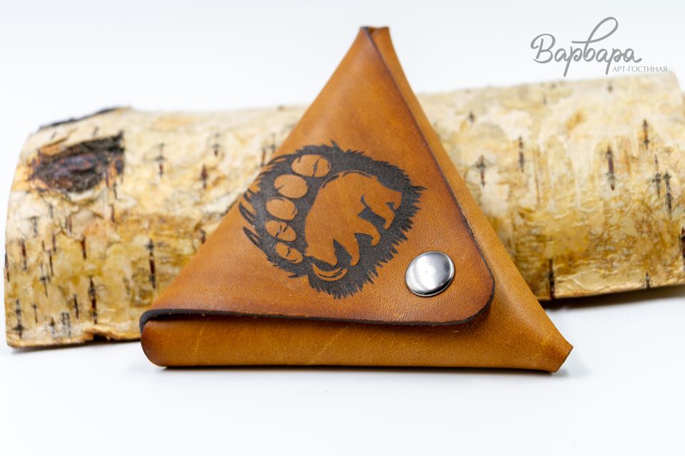 Монетница треугольная