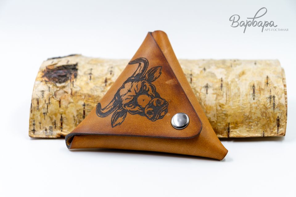 Монетница треугольная