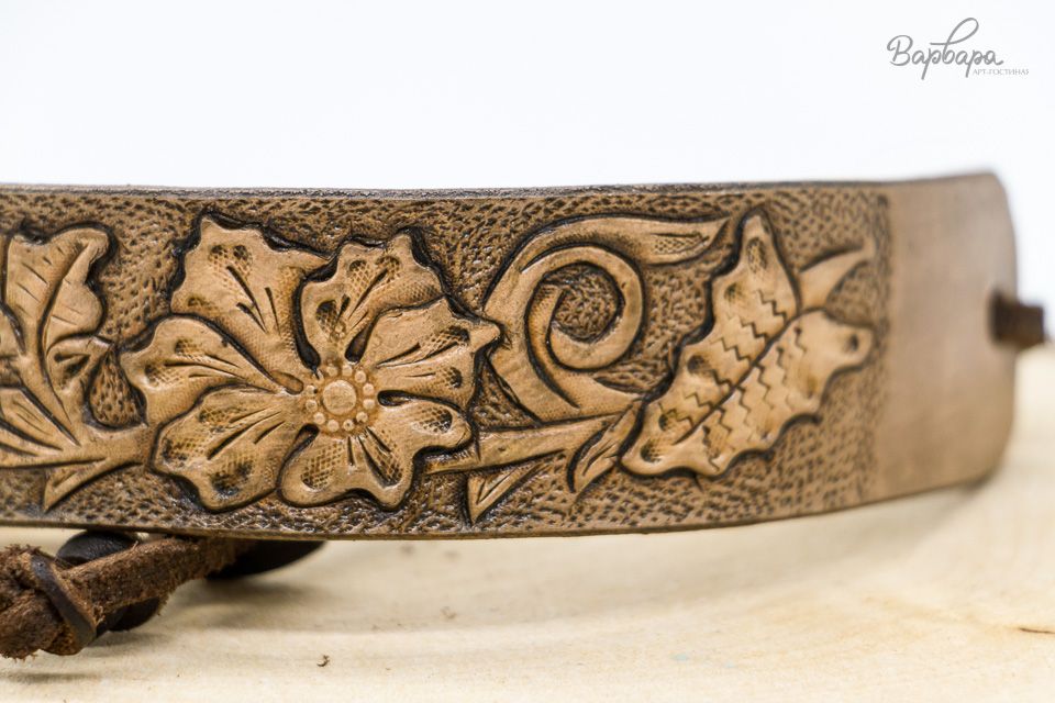 Браслет с тиснением