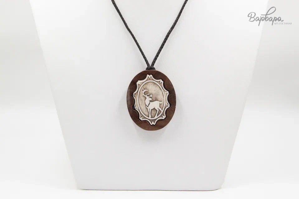 Кулон "Дары Севера" дерево, кость