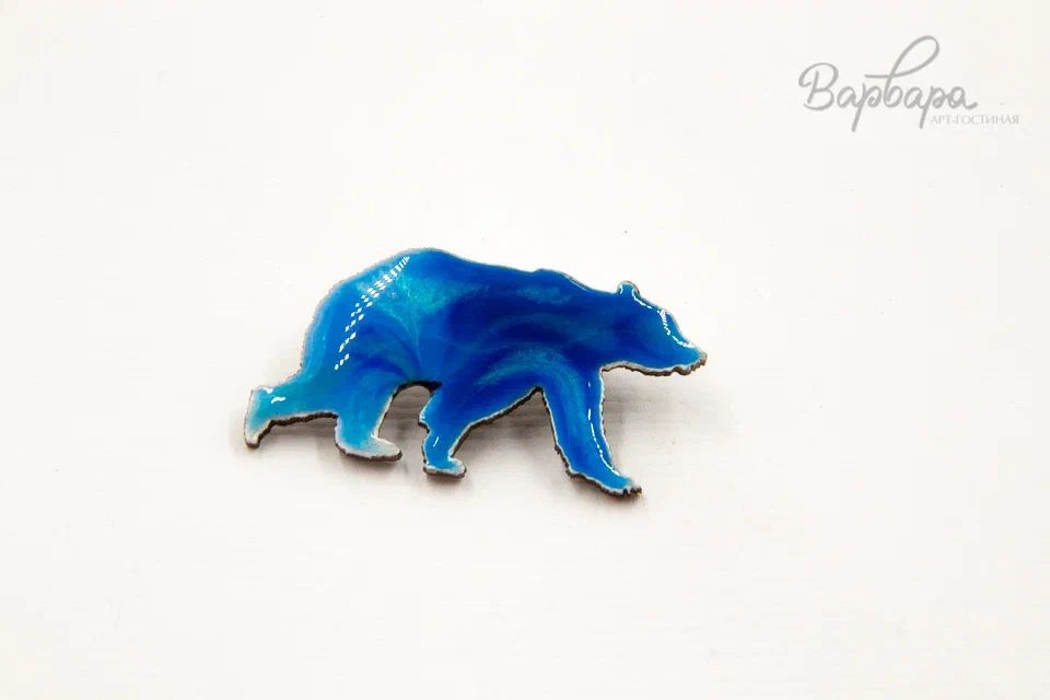 Брошь на деревянной основе