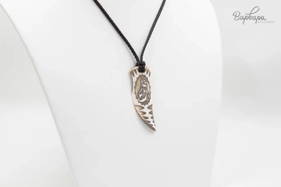 Кулон "Дары Севера" клык