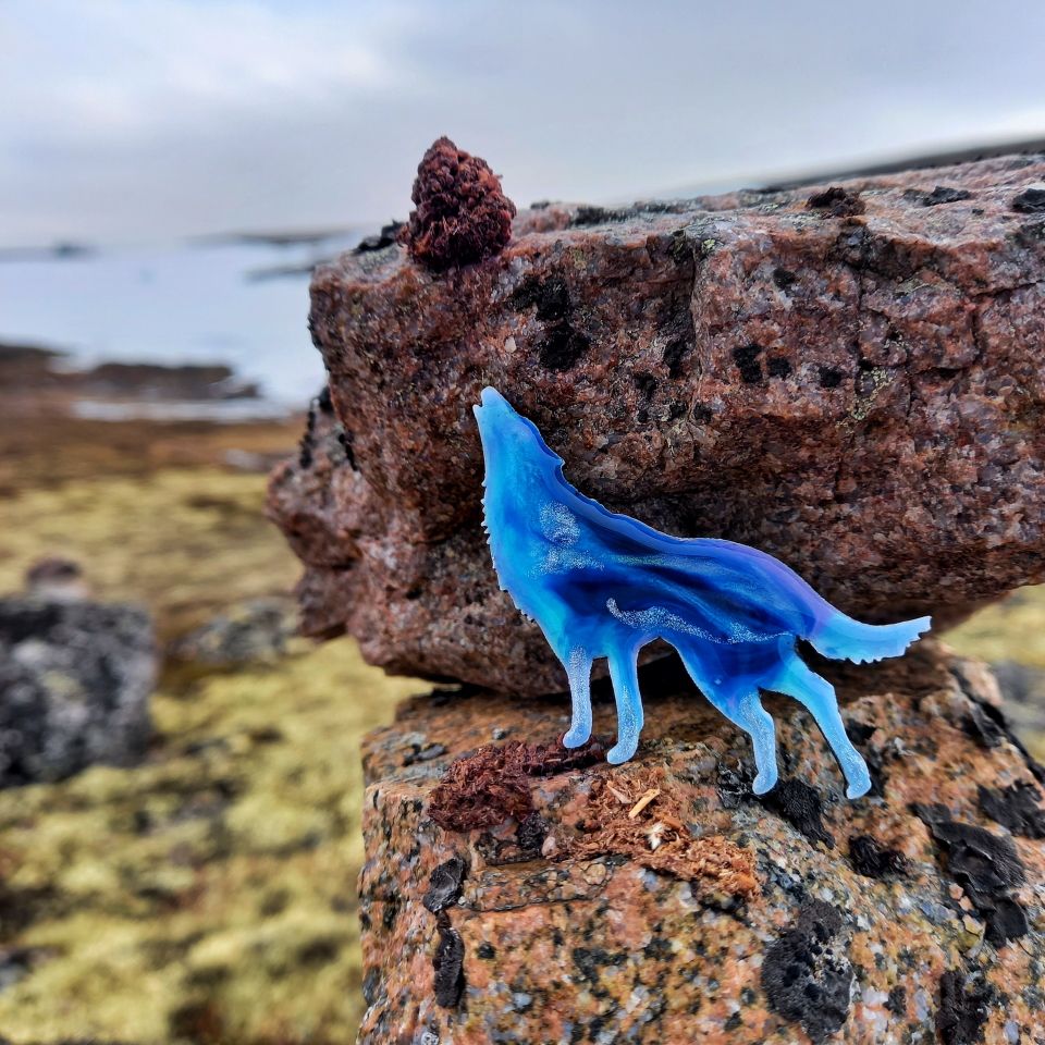 Брошь на деревянной основе Б