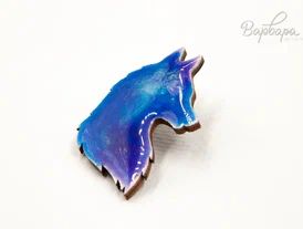 Брошь на деревянной основе