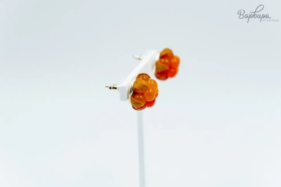 Серьги гвоздики морошка