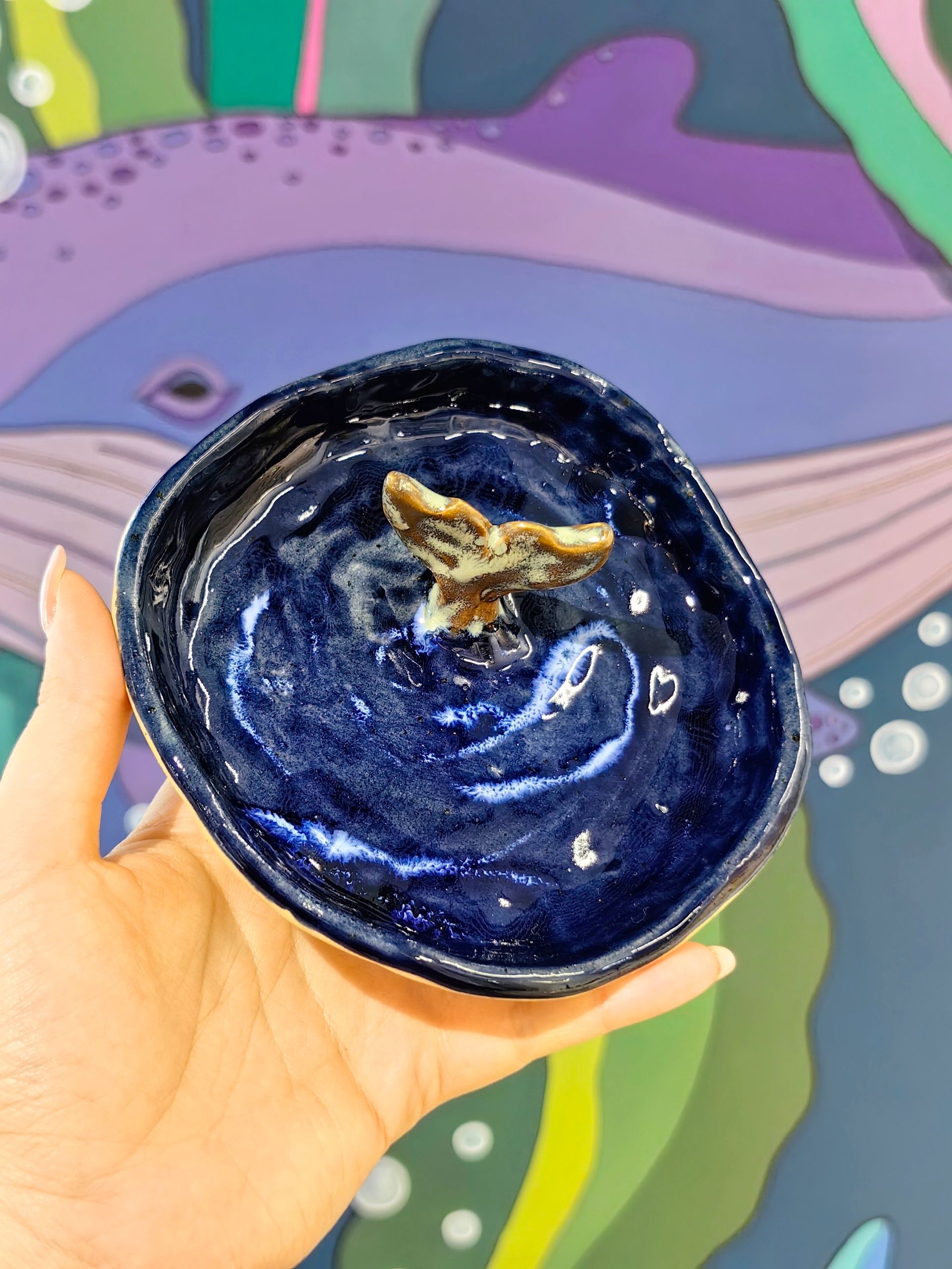 Тарелка с фигуркой С