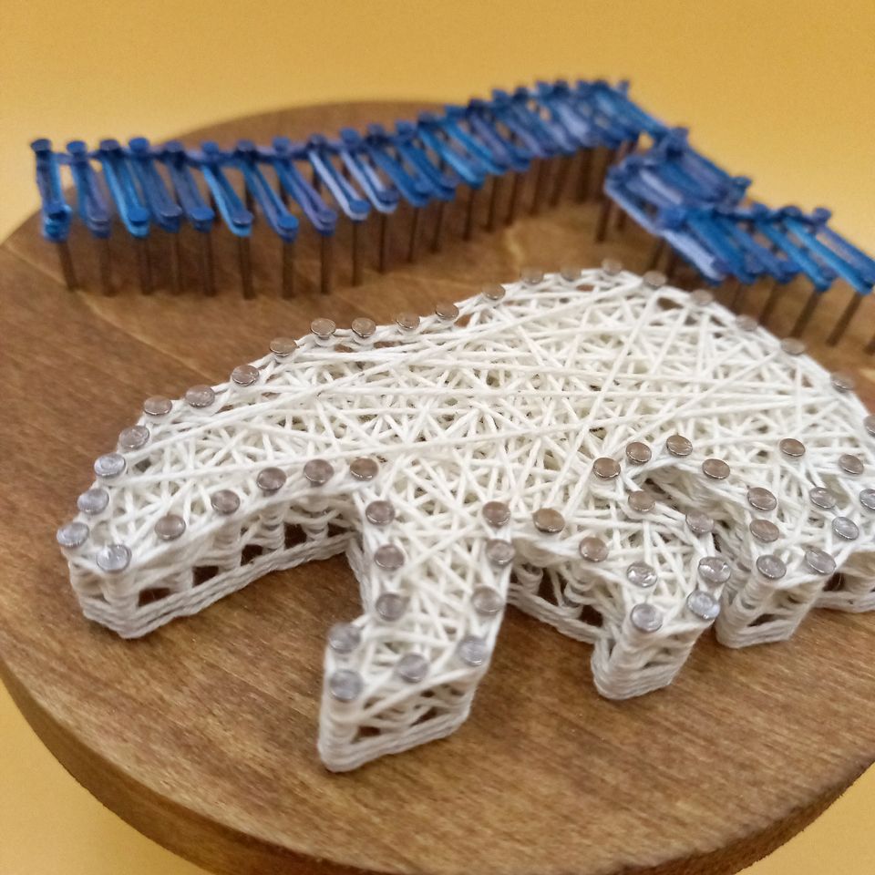 Стринг-арт на деревянном массиве, Тарелочка