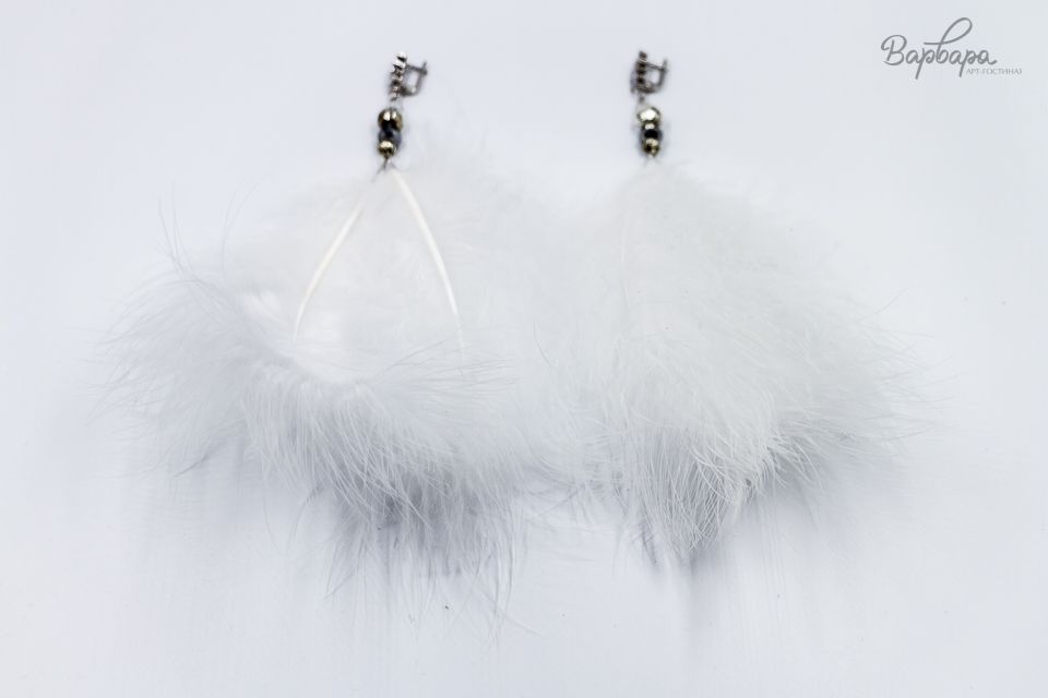 Серьги с перьями
