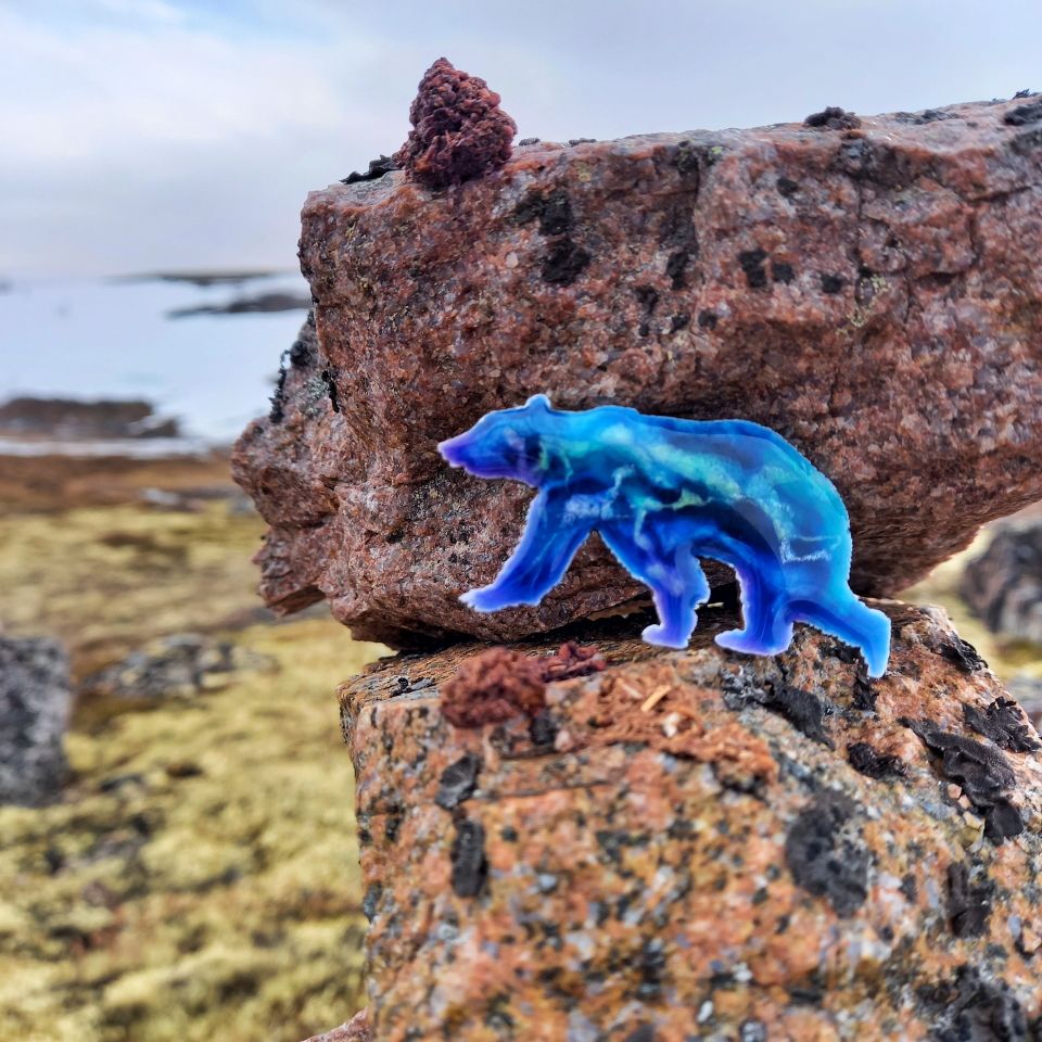 Брошь на деревянной основе Б